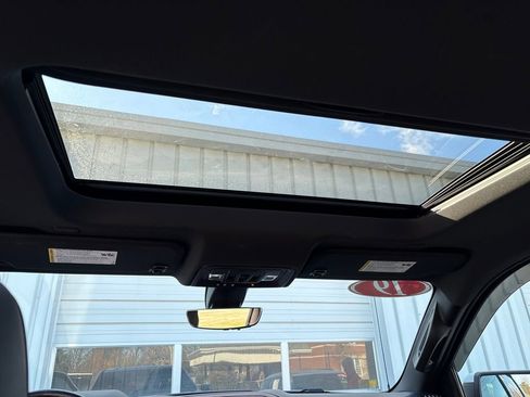 Used 2019 Chevrolet Silverado 1500 High Country image 47