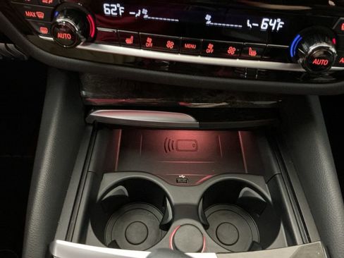 Certified 2022 BMW 530i w/ Executive Package image 14