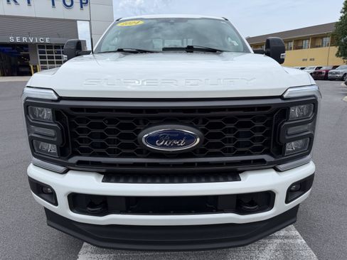 Used 2024 Ford F250 Lariat w/ Sport Appearance Package AWD/4WD image 2