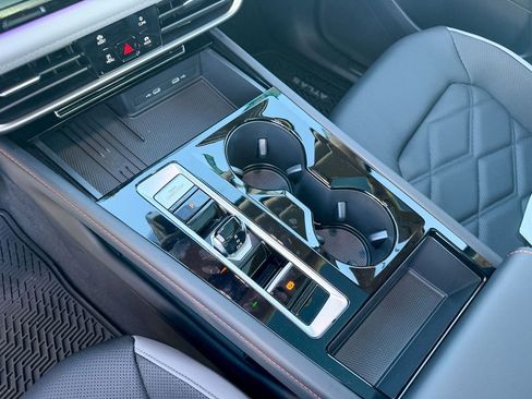 New 2026 Volkswagen Atlas Peak Edition AWD/4WD image 23