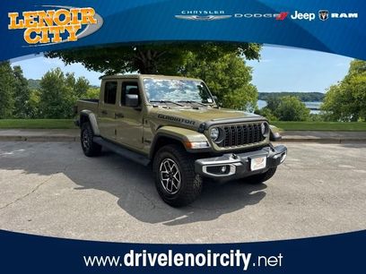 Used 2025 Jeep Gladiator Sport