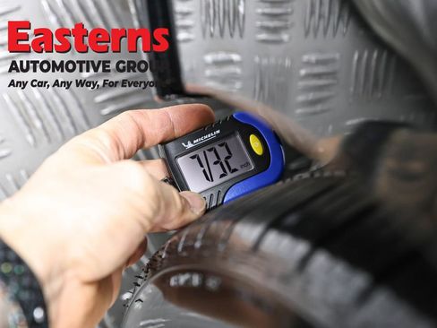 Used 2023 Nissan Sentra SR w/ SR Premium Package image 27