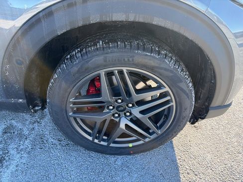 New 2026 Ford Explorer ST-Line w/ ST-Line Street Pack image 17