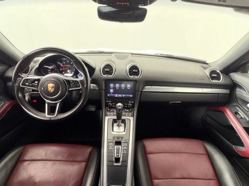 Certified 2019 Porsche 718 Boxster RWD image 6