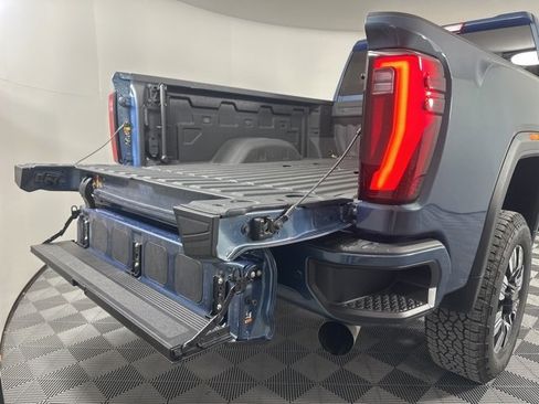 Used 2025 GMC Sierra 2500 Denali w/ Denali Reserve Package image 11