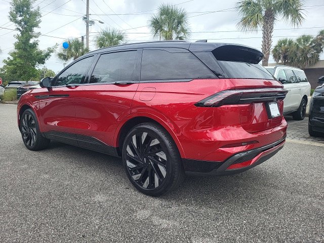 Used 2024 Lincoln Nautilus Reserve w/ Equipment Group 203A AWD/4WD image 3