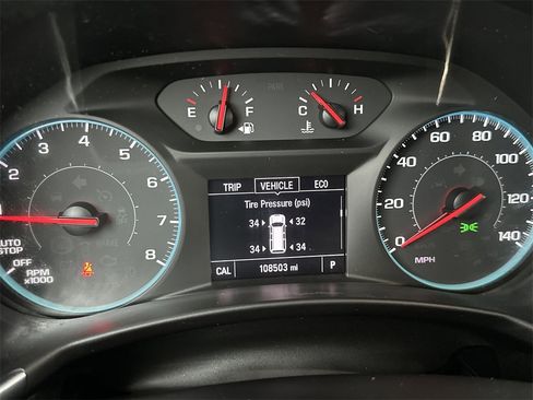 Used 2018 Chevrolet Equinox LT image 37