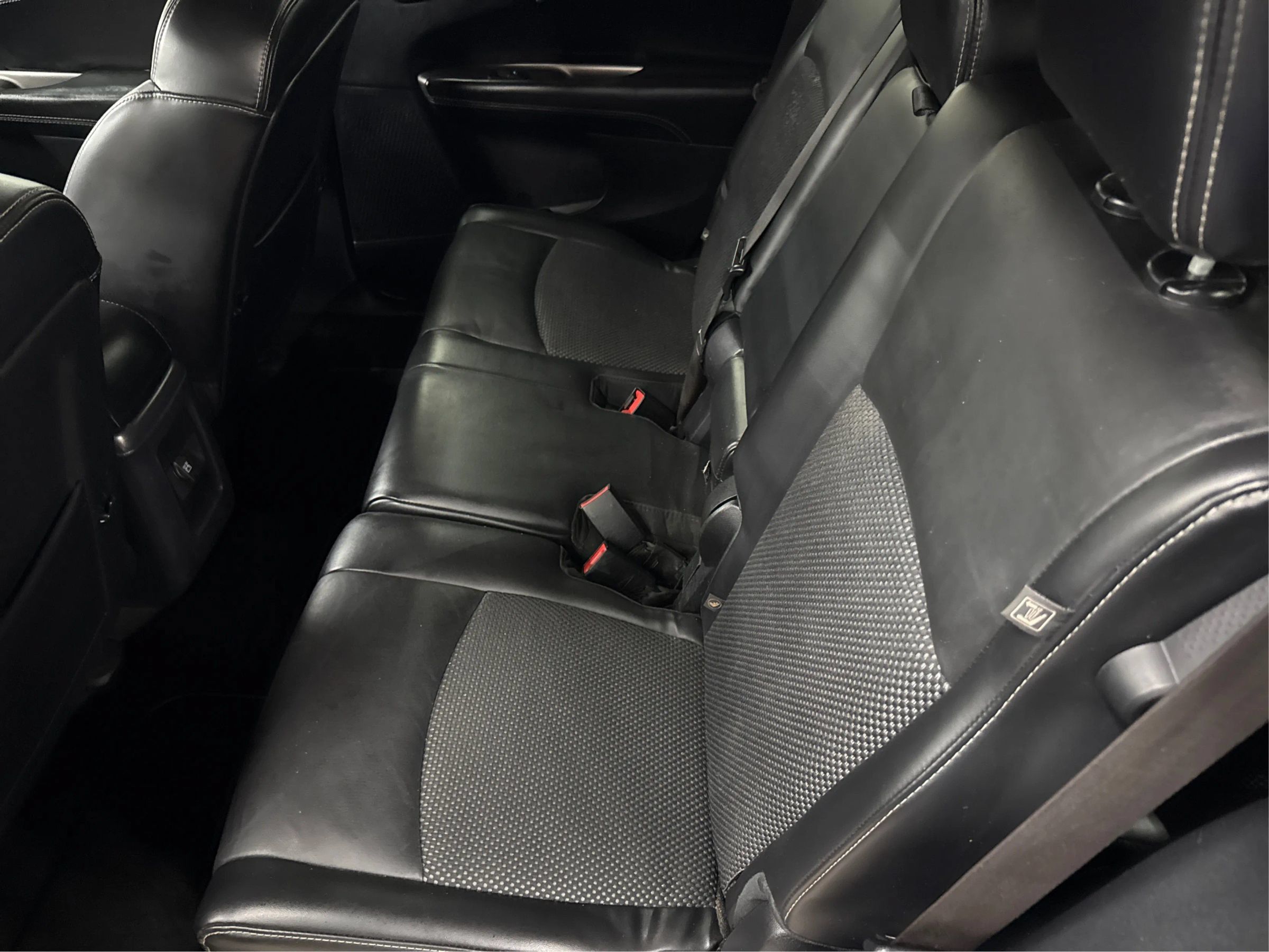 Used 2018 Dodge Journey Crossroad w/ Popular Equipment Group FWD image 24