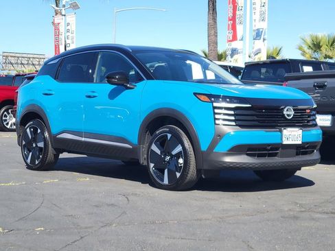 Used 2025 Nissan Kicks SR image 34