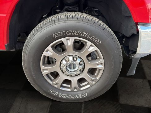 Used 2022 Ford F250 Lariat w/ Chrome Package AWD/4WD image 11