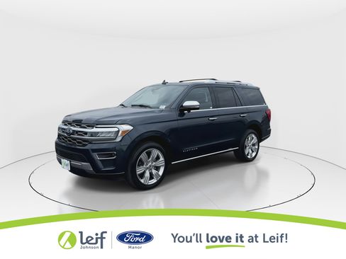 Used 2023 Ford Expedition Platinum image 4