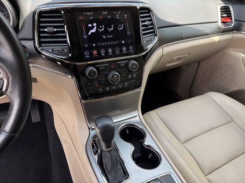 Used 2020 Jeep Grand Cherokee Limited w/ Luxury Group II AWD/4WD image 33