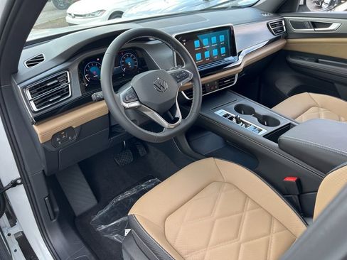 New 2026 Volkswagen Atlas Cross Sport SE FWD image 14