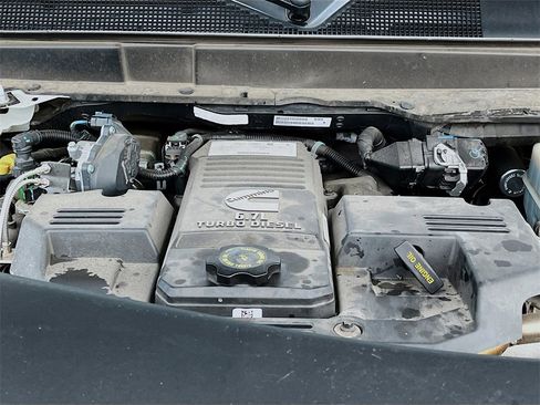 Used 2019 RAM 2500 Limited image 32