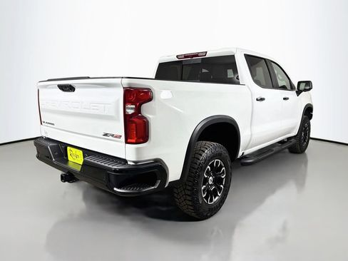 Used 2025 Chevrolet Silverado 1500 ZR2 AWD/4WD image 6