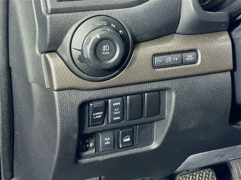 Used 2021 Nissan Titan PRO-4X w/ Pro-4x Convenience Package image 21