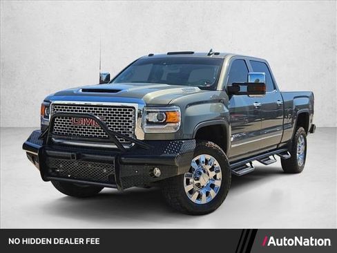 Used 2017 GMC Sierra 2500 Denali w/ Duramax Plus Package AWD/4WD image 1
