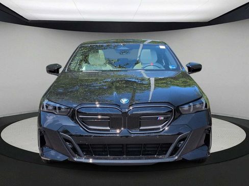 New 2026 BMW i5 M60 w/ Executive Package AWD/4WD image 3
