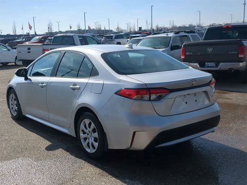 Used 2020 Toyota Corolla LE image 12