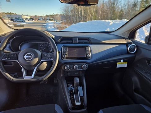 New 2025 Nissan Versa SV image 3