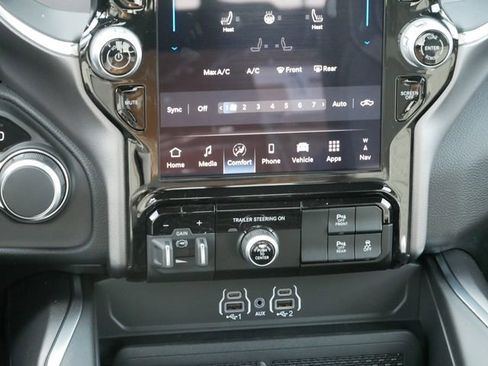 New 2026 RAM 1500 Big Horn AWD/4WD image 16