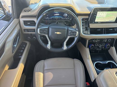 Used 2024 Chevrolet Suburban Premier w/ Advanced Technology Package image 30