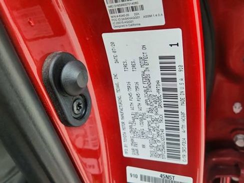 Used 2020 Toyota Tacoma SR image 60