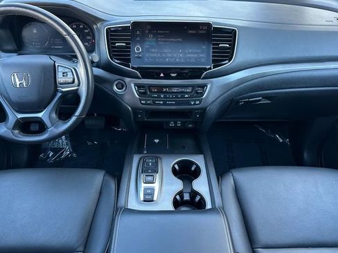 Certified 2025 Honda Ridgeline RTL image 17
