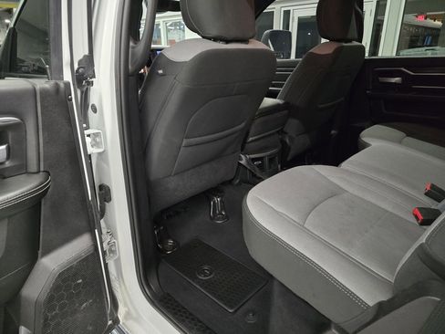 Used 2024 RAM 3500 Big Horn image 37