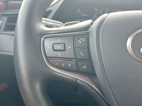 Used 2025 Lexus ES 350 w/ Premium Package FWD image 25
