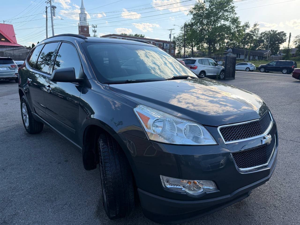 Used 2011 Chevrolet Traverse LS FWD image 9