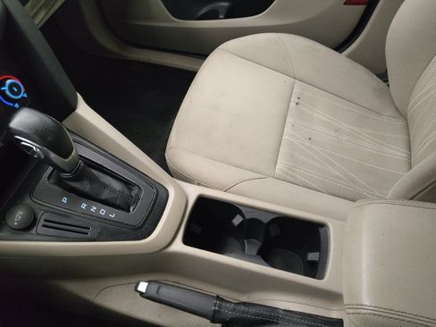 Used 2018 Ford Focus SE FWD image 26