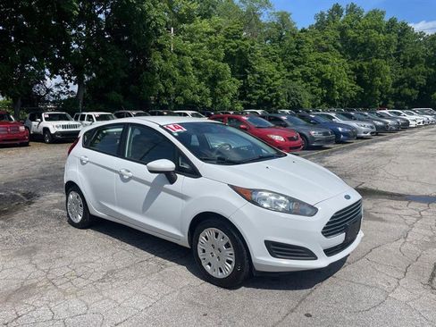 Used 2014 Ford Fiesta S FWD image 3