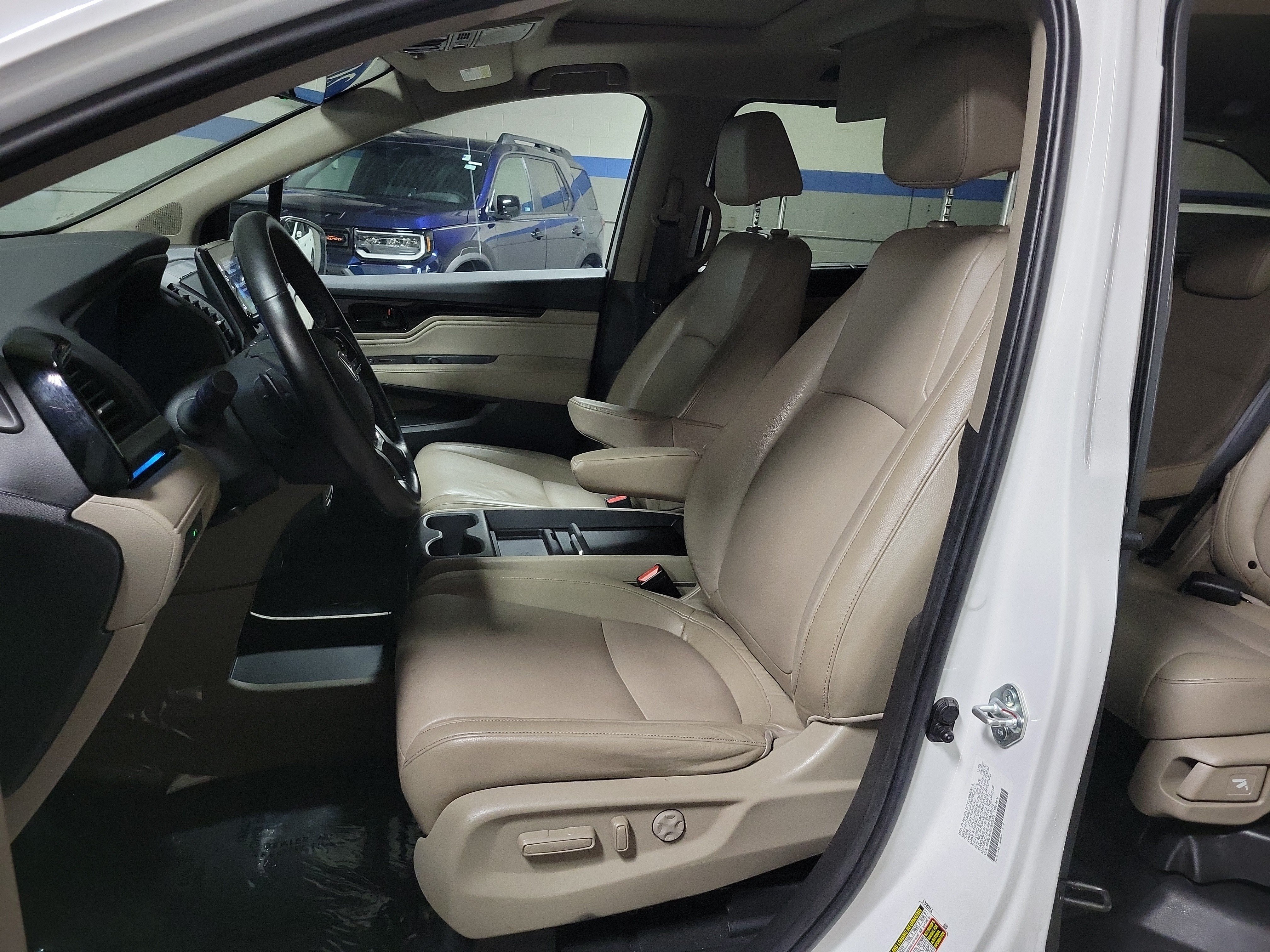 Certified 2024 Honda Odyssey Touring image 16