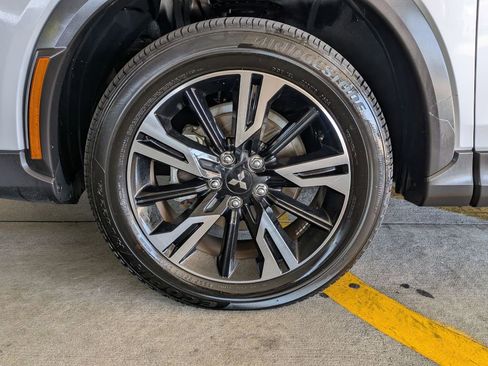 Used 2025 Mitsubishi Eclipse Cross AWD image 31