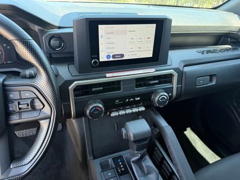 Used 2026 Toyota Tacoma SR AWD/4WD image 15