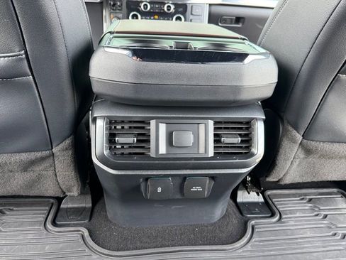 Used 2022 Ford F150 Lariat image 29