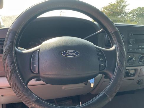 Used 2006 Ford F350 XLT AWD/4WD image 21