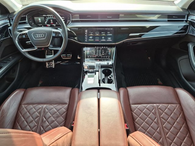 Used 2021 Audi S8 L w/ S8 Executive Package AWD/4WD image 29