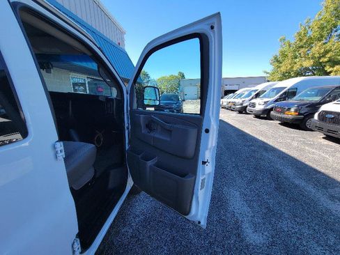 Used 2017 Chevrolet Express 3500 LT w/ LT Preferred Equipment Group image 34