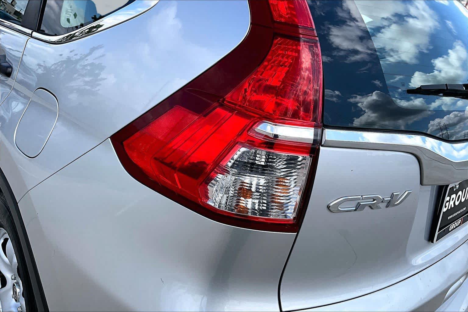 Used 2015 Honda CR-V LX image 29