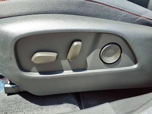 Used 2025 Chevrolet Equinox RS w/ Safety and Technology Package FWD image 18