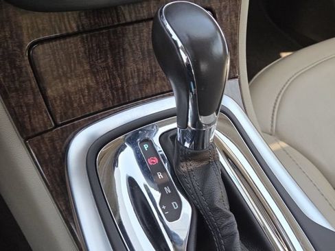 Used 2013 Buick Regal Premium FWD image 27