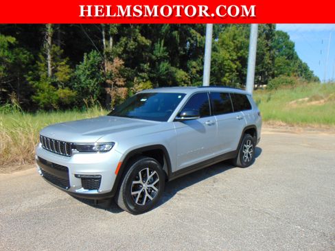 Certified 2024 Jeep Grand Cherokee L Limited RWD image 7