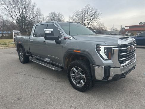 Used 2025 GMC Sierra 2500 SLT w/ SLT Premium Package image 5