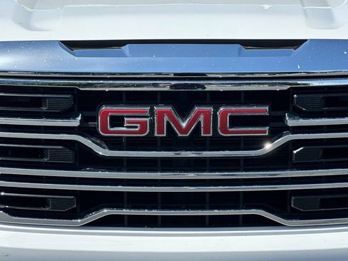 Used 2025 GMC Sierra 1500 SLT AWD/4WD image 45