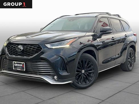 Used 2023 Toyota Highlander XSE FWD image 1