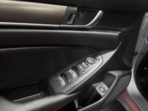 Used 2020 Honda Accord LX image 29