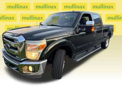 Used 2015 Ford F250 XLT w/ XLT Premium Package RWD image 3