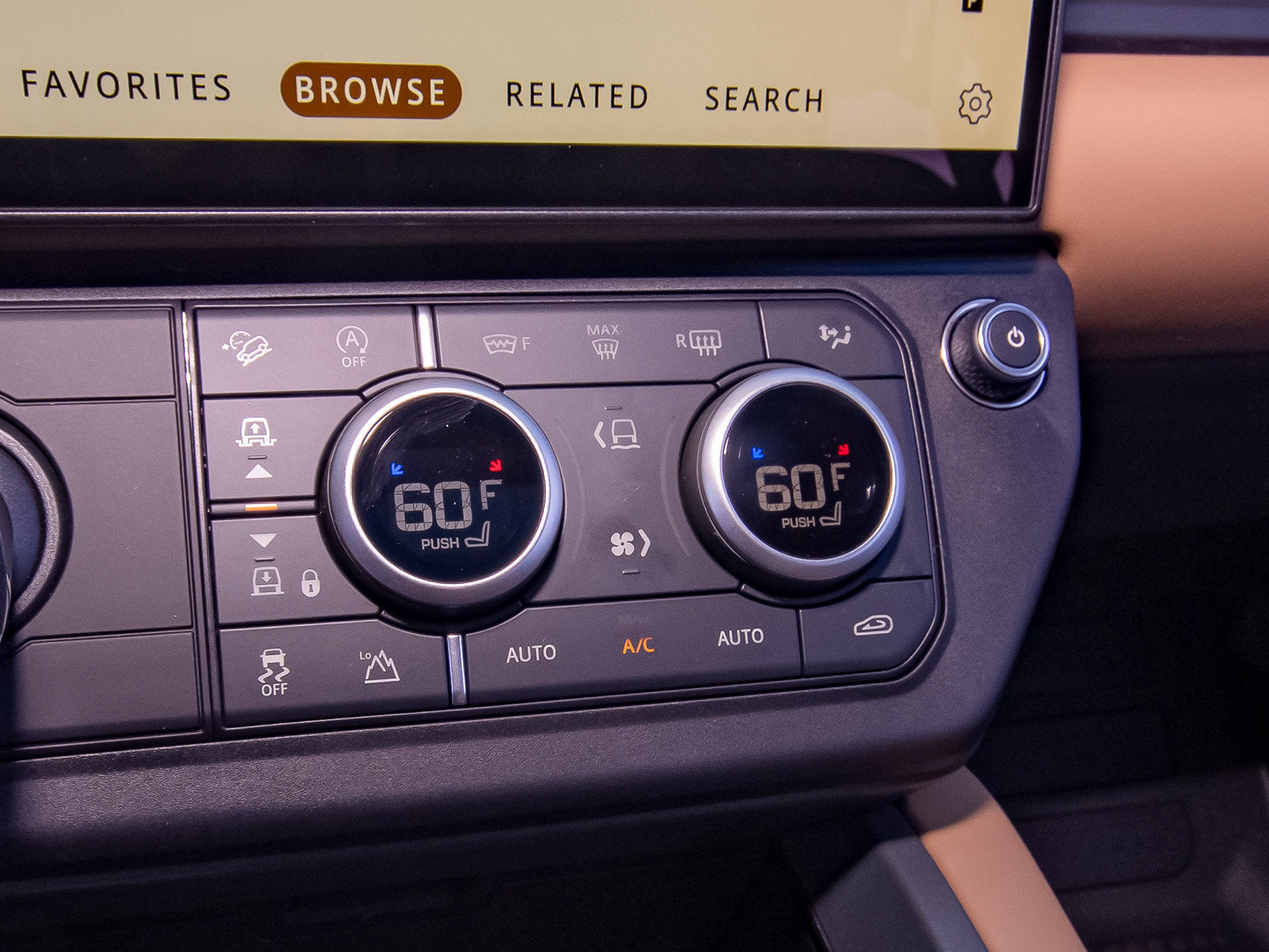 New 2026 Land Rover Defender 110 X-Dynamic SE AWD/4WD image 29